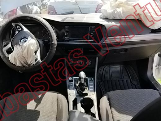 VOLKSWAGEN JETTA 2021, foto 14 de 19