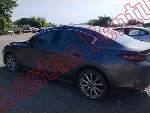 MAZDA MAZDA 3 2020, foto 8 de 19