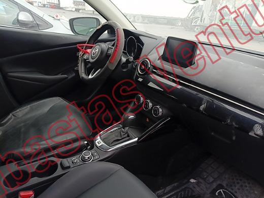 MAZDA MAZDA 2 2024, foto 12 de 19