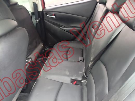 MAZDA MAZDA 2 2024, foto 16 de 19