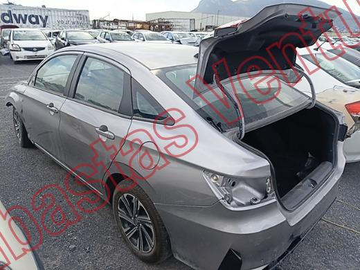TOYOTA YARIS 2025, foto 7 de 19