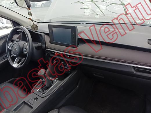 TOYOTA YARIS 2025, foto 14 de 19
