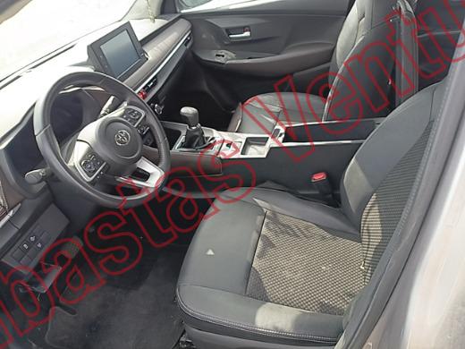 TOYOTA YARIS 2025, foto 17 de 19