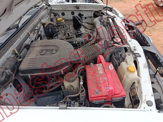 NISSAN NP 300 2014, foto 11 de 19