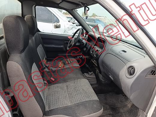 NISSAN NP 300 2014, foto 12 de 19