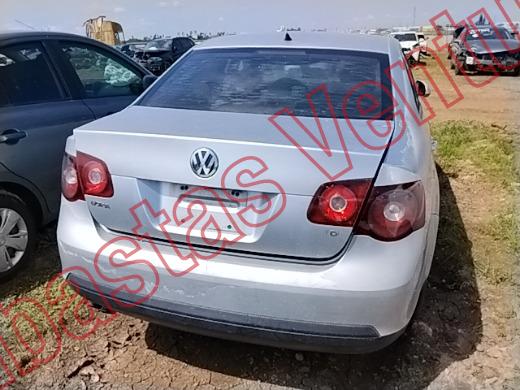 VOLKSWAGEN BORA 2009, foto 6 de 19