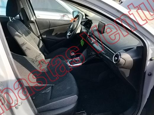 MAZDA MAZDA 2 2024, foto 12 de 19