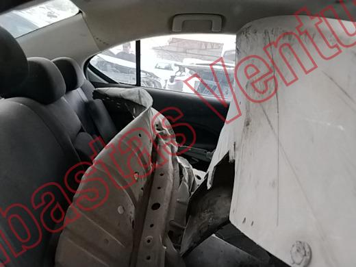 MITSUBISHI MIRAGE 2022, foto 13 de 19