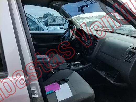 FORD ESCAPE 2005, foto 12 de 19