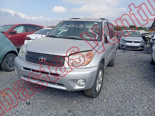 TOYOTA RAV4 2004, foto 1 de 19