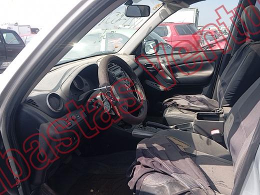 TOYOTA RAV4 2004, foto 17 de 19