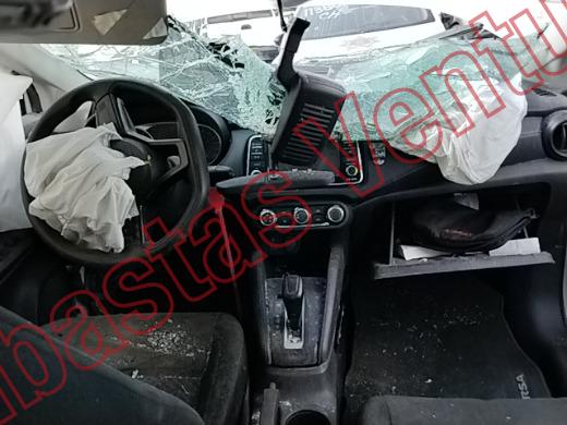 NISSAN VERSA 2024, foto 14 de 19