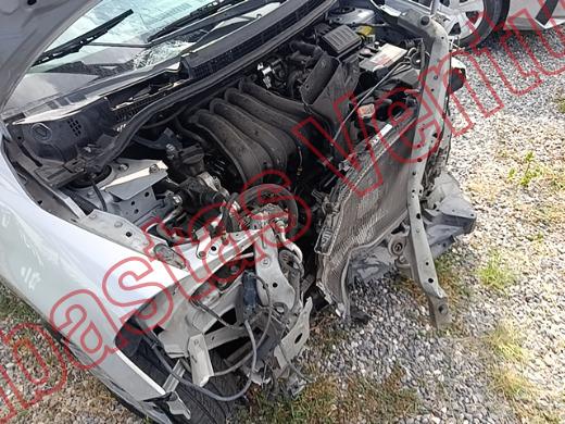 NISSAN TIIDA 2015, foto 11 de 19