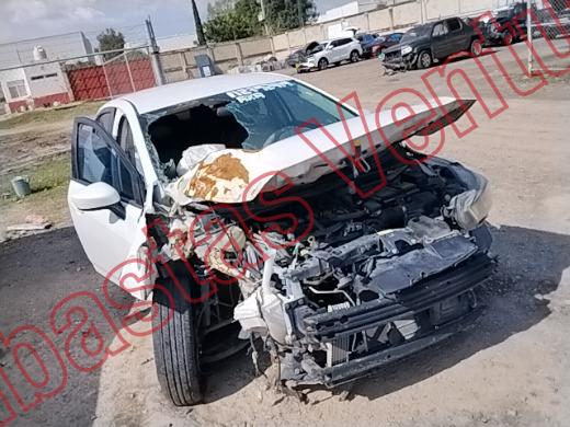 NISSAN VERSA 2020, foto 3 de 19