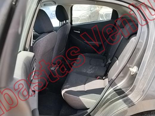 MAZDA MAZDA 2 2024, foto 16 de 19