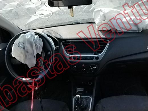 HYUNDAI ACCENT 2019, foto 14 de 19