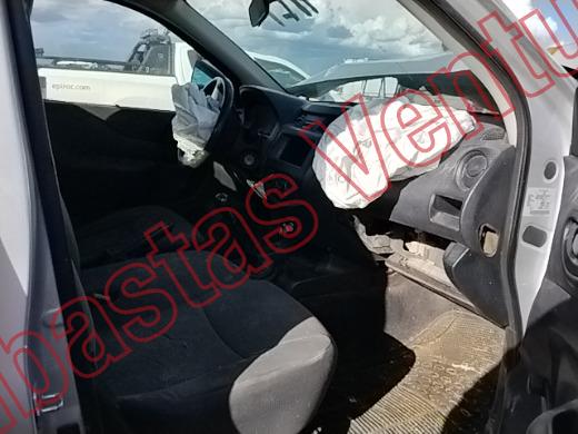 NISSAN NP 300 2020, foto 12 de 19