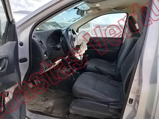 NISSAN NP 300 2020, foto 17 de 19