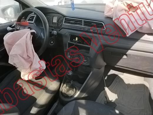 VOLKSWAGEN SAVEIRO  2018, foto 14 de 19