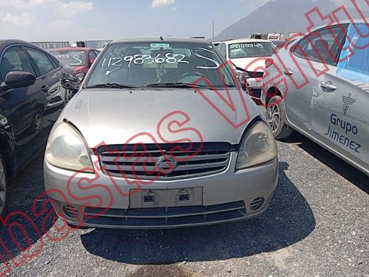 NISSAN PLATINA 2006, foto 18 de 19