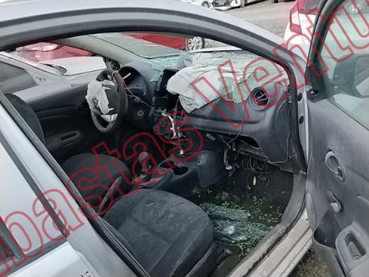 NISSAN VERSA 2019, foto 12 de 19