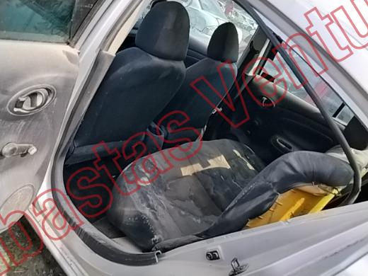 NISSAN VERSA 2019, foto 16 de 19