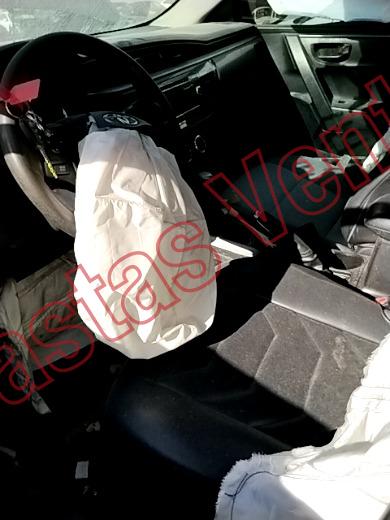 TOYOTA COROLLA 2015, foto 17 de 19