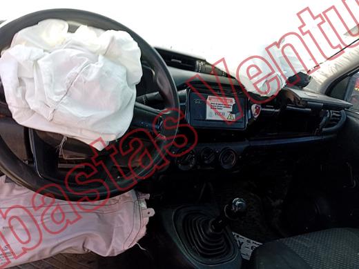 TOYOTA HILUX 2018, foto 14 de 19
