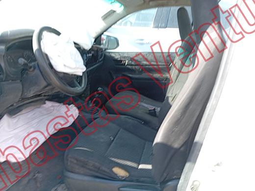 TOYOTA HILUX 2018, foto 16 de 19