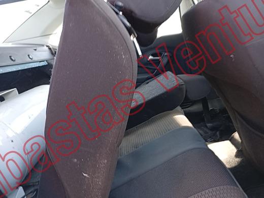 VOLKSWAGEN VENTO 2019, foto 13 de 19