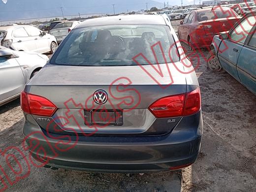 VOLKSWAGEN JETTA MK VI 2014, foto 6 de 19