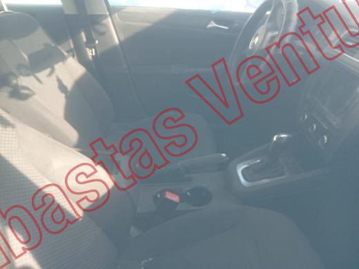 VOLKSWAGEN JETTA MK VI 2014, foto 12 de 19