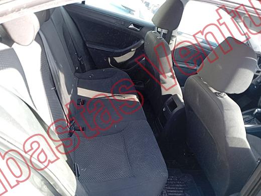 VOLKSWAGEN JETTA MK VI 2014, foto 13 de 19