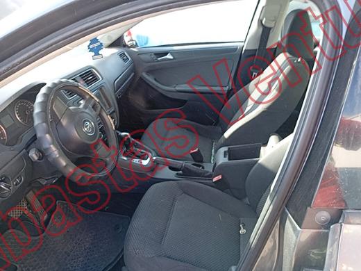 VOLKSWAGEN JETTA MK VI 2014, foto 17 de 19