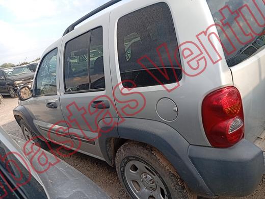 JEEP LIBERTY 2004, foto 8 de 19