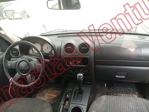 JEEP LIBERTY 2004, foto 14 de 19
