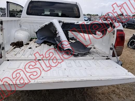 TOYOTA HILUX 2017, foto 15 de 19