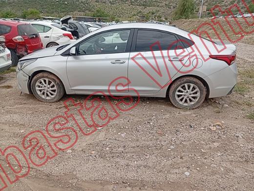 HYUNDAI ACCENT 2018, foto 8 de 19