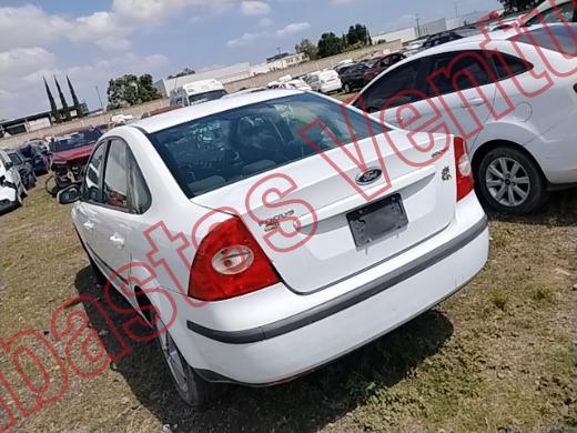 FORD FOCUS 2007, foto 7 de 19