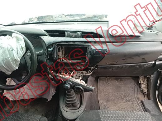 TOYOTA HILUX 2021, foto 14 de 19