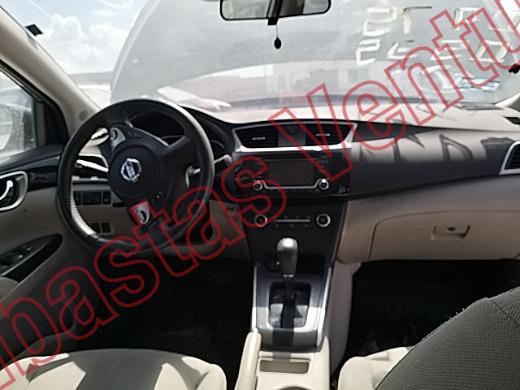 NISSAN SENTRA 2018, foto 14 de 19