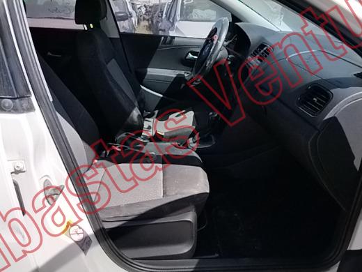 VOLKSWAGEN VENTO 2017, foto 12 de 19