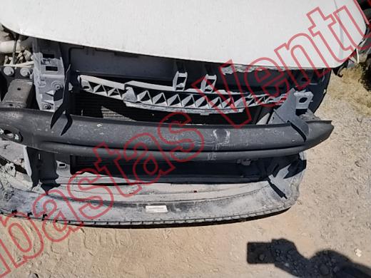 VOLKSWAGEN VENTO 2017, foto 18 de 19
