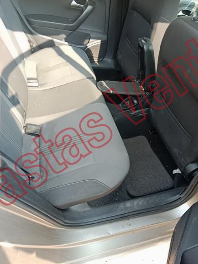 VOLKSWAGEN VENTO 2017, foto 13 de 19