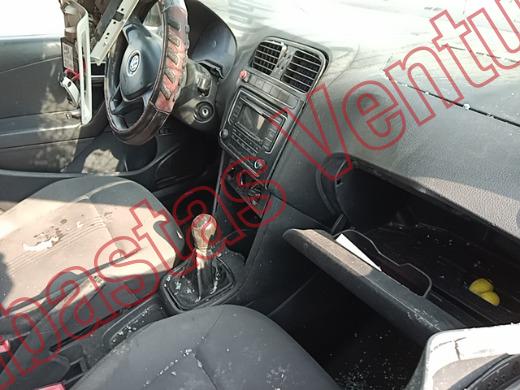 VOLKSWAGEN VENTO 2017, foto 14 de 19