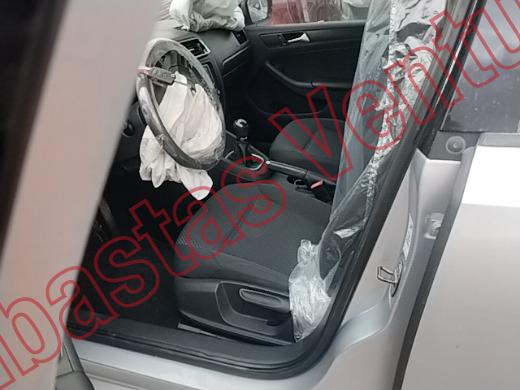 VOLKSWAGEN JETTA 2013, foto 17 de 19