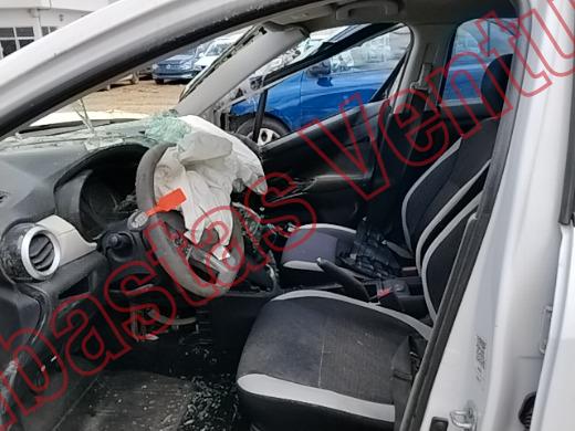 NISSAN VERSA 2020, foto 17 de 19