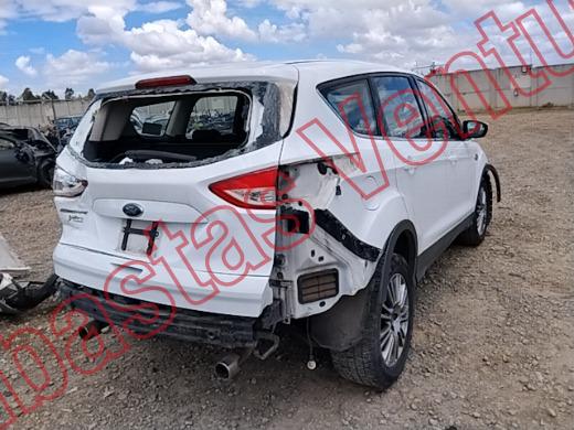 FORD ESCAPE 2016, foto 5 de 19