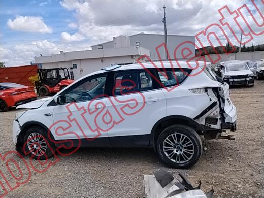 FORD ESCAPE 2016, foto 8 de 19