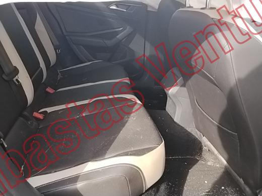 VOLKSWAGEN JETTA 2020, foto 13 de 19